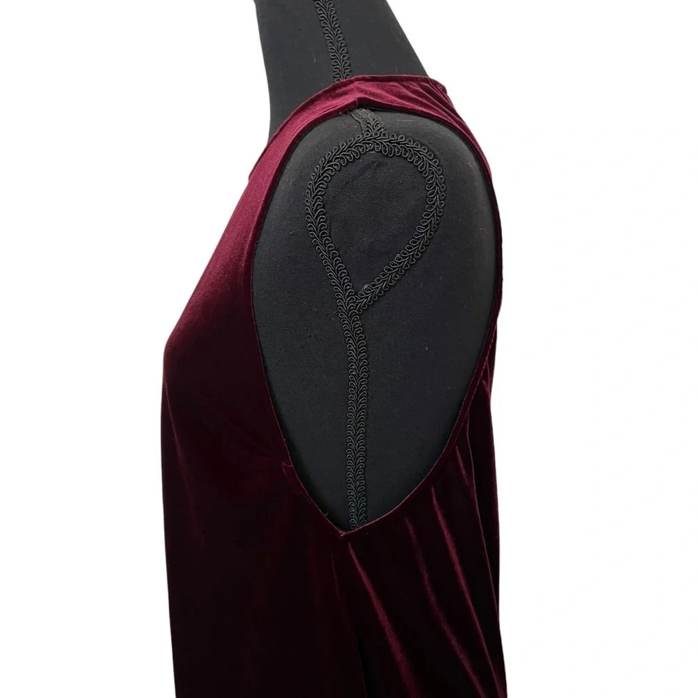 Sleeveless Velvet Shift Mini Dress Burgundy Size Small - Picture 4 of 6